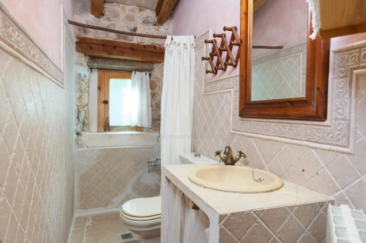Casa De Piedra Holiday home Campanet